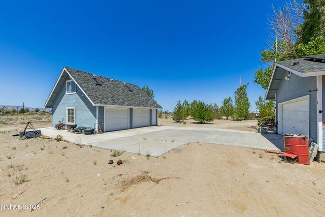 21 Fox Lane, Yerington, NV 89447