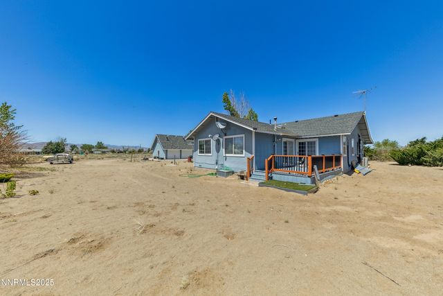 21 Fox Lane, Yerington, NV 89447