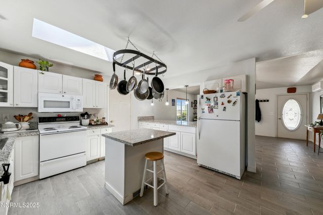 21 Fox Lane, Yerington, NV 89447