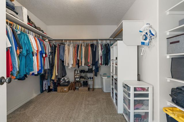 2801 W Lost Rapids, Meridian, ID 83646