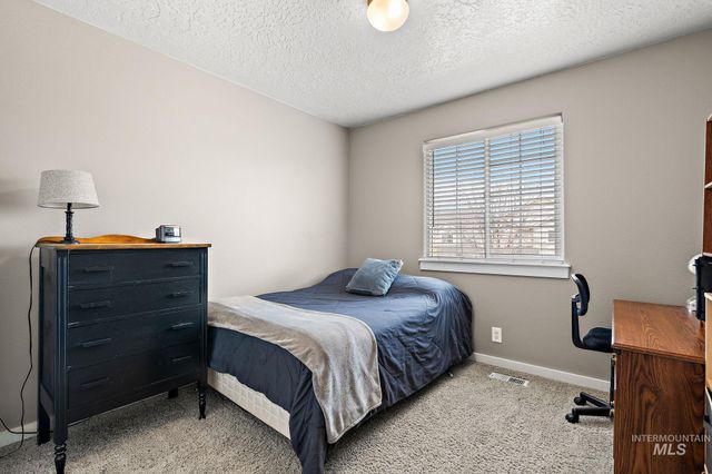 2801 W Lost Rapids, Meridian, ID 83646