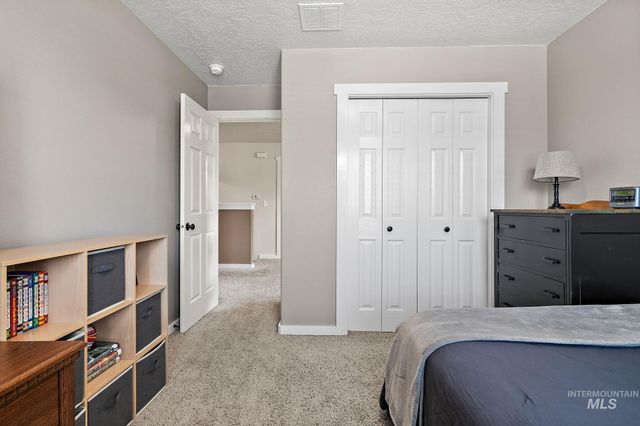 2801 W Lost Rapids, Meridian, ID 83646