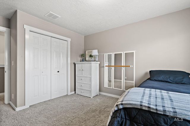 2801 W Lost Rapids, Meridian, ID 83646