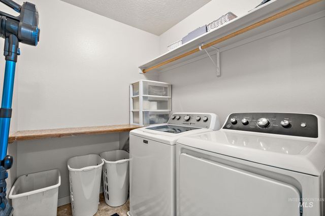 2801 W Lost Rapids, Meridian, ID 83646