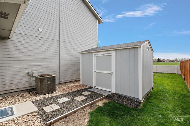 2801 W Lost Rapids, Meridian, ID 83646