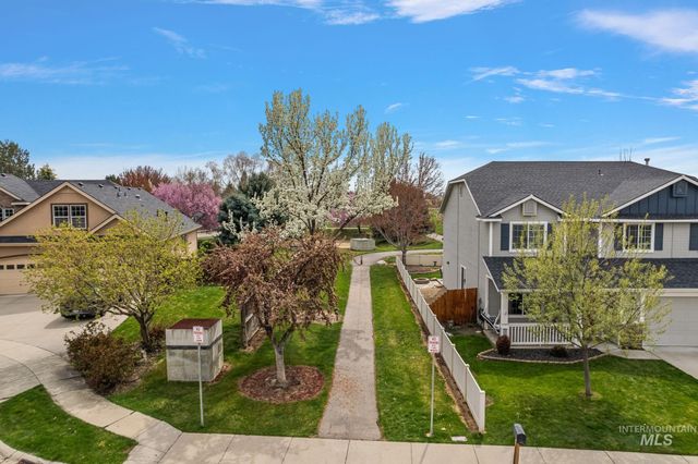 2801 W Lost Rapids, Meridian, ID 83646