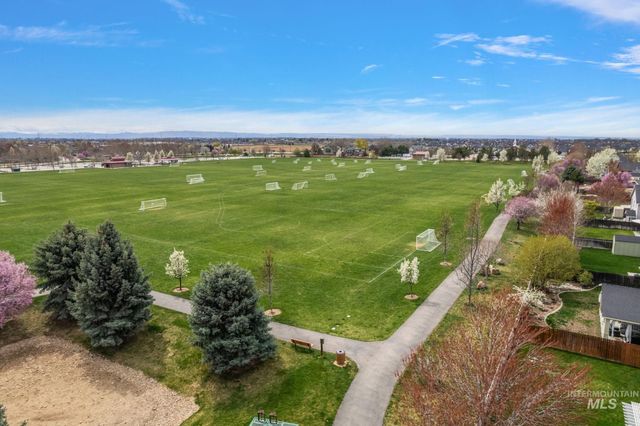 2801 W Lost Rapids, Meridian, ID 83646
