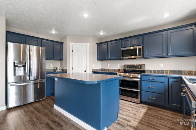 2801 W Lost Rapids, Meridian, ID 83646
