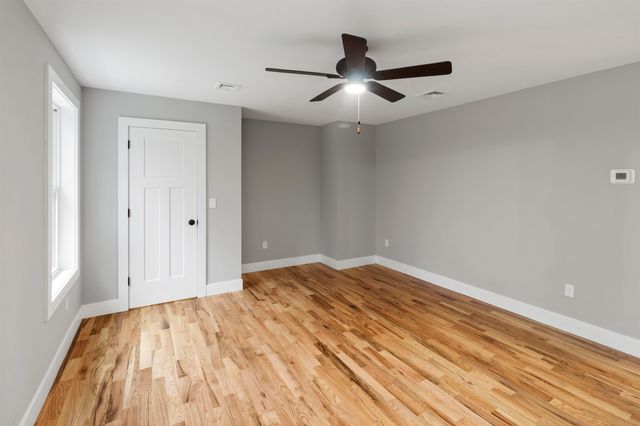 8 Stone Creek Drive, Brentwood, NH 03833