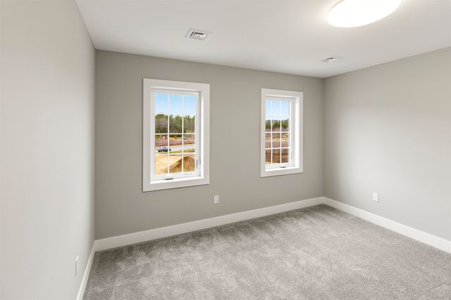 8 Stone Creek Drive, Brentwood, NH 03833