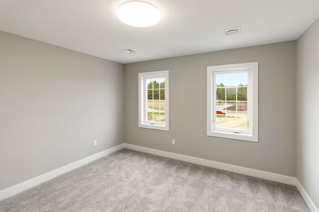 8 Stone Creek Drive, Brentwood, NH 03833