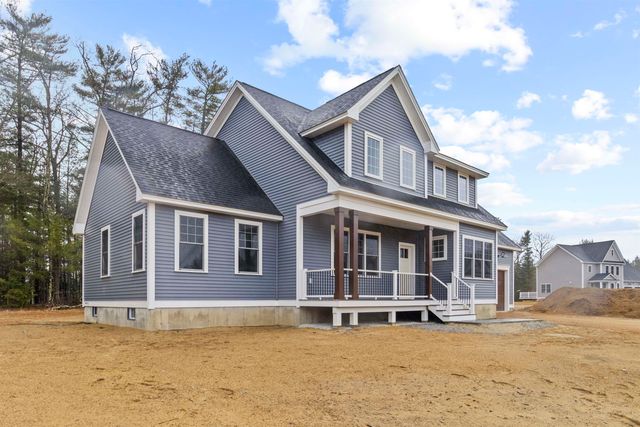 8 Stone Creek Drive, Brentwood, NH 03833
