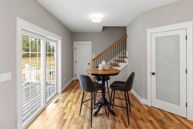 8 Stone Creek Drive, Brentwood, NH 03833