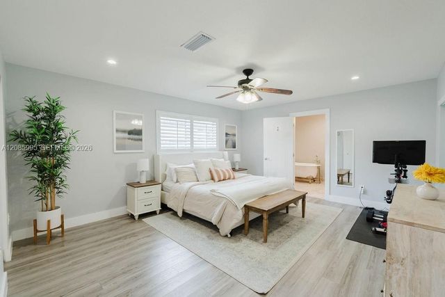 1732 SW 103rd Place, Miami, FL 33165