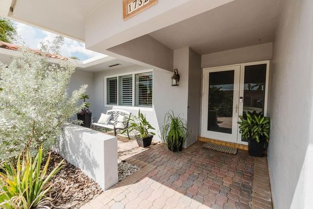 1732 SW 103rd Place, Miami, FL 33165