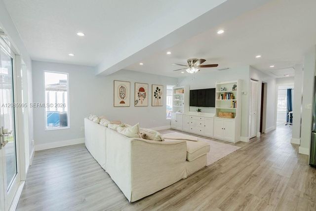 1732 SW 103rd Place, Miami, FL 33165