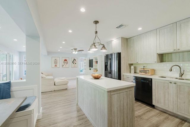 1732 SW 103rd Place, Miami, FL 33165