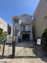 135 Highland Ave, Newark City, NJ 07104