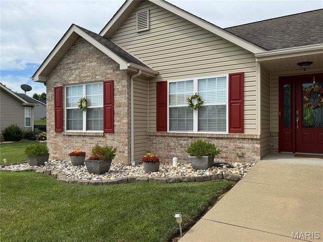 5037 Bristol Hill Drive, O'fallon, IL 62269