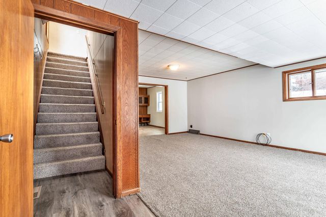 313 3rd Street SE, Pelican Rapids, MN 56572