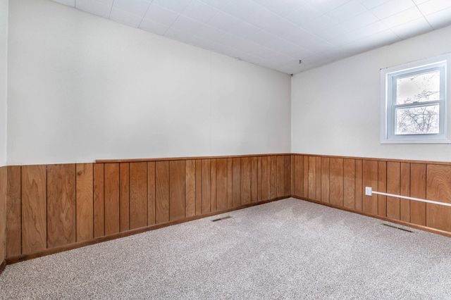 313 3rd Street SE, Pelican Rapids, MN 56572