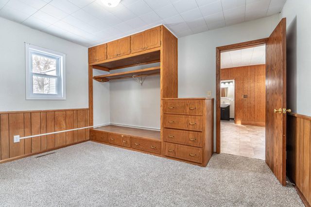 313 3rd Street SE, Pelican Rapids, MN 56572