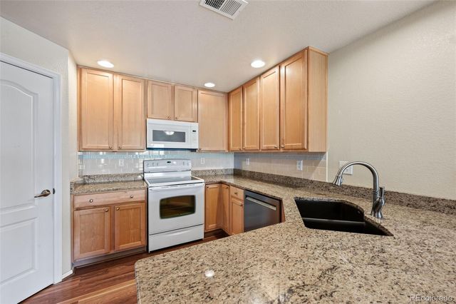 1152 Olympia Avenue 16I, Longmont, CO 80504