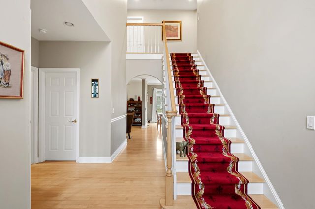 29 Whiteface Street, South Burlington, VT 05403