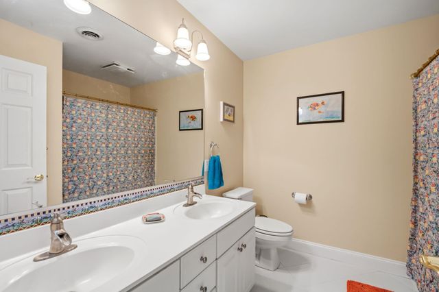 29 Whiteface Street, South Burlington, VT 05403