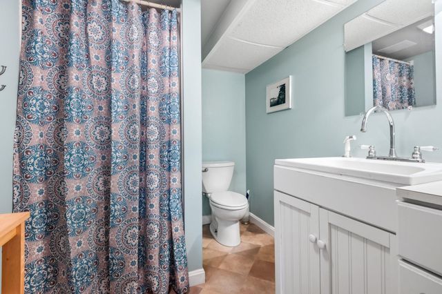 29 Whiteface Street, South Burlington, VT 05403