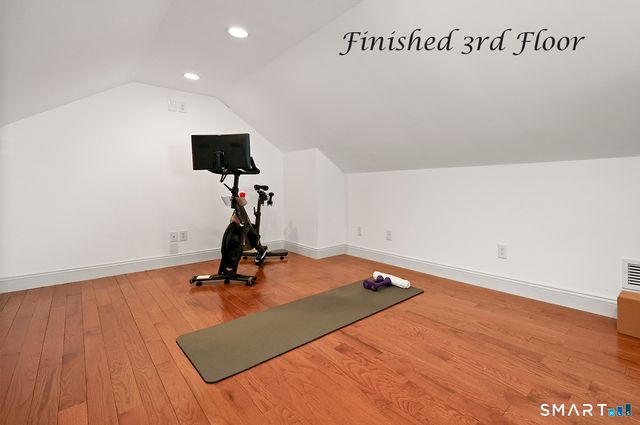 1482 Bronson Road, Fairfield, CT 06824