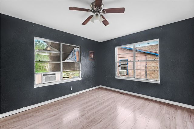 10614 Emmord Loop, Corpus Christi, TX 78410