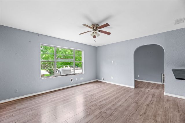 10614 Emmord Loop, Corpus Christi, TX 78410