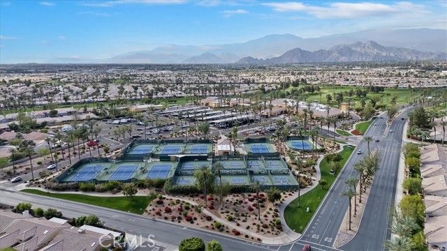 39375 Falconwood Court, Palm Desert, CA 92211