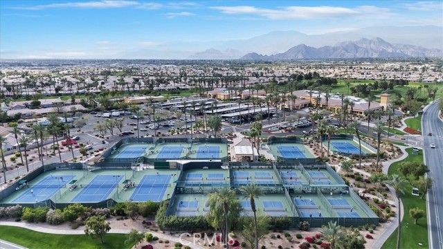39375 Falconwood Court, Palm Desert, CA 92211