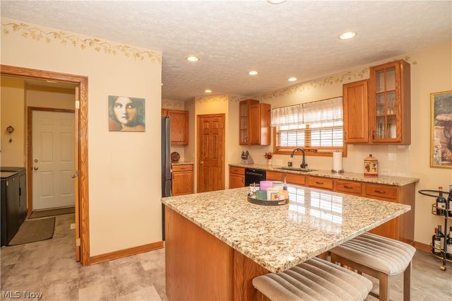 4514 Plain Center Avenue NE, Canton, OH 44714