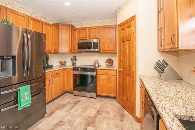 4514 Plain Center Avenue NE, Canton, OH 44714