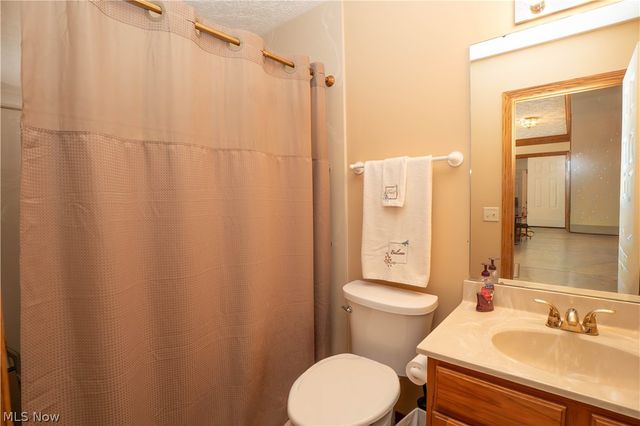 4514 Plain Center Avenue NE, Canton, OH 44714