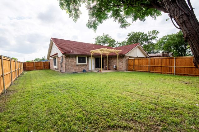 4216 Wayfaring Street, Mesquite, TX 75150