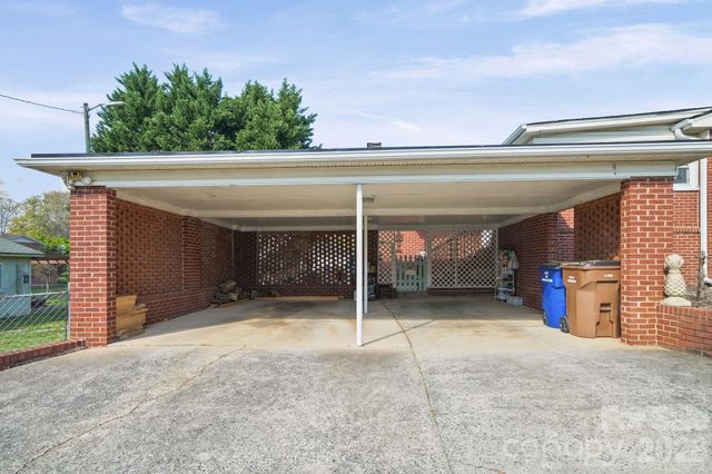 175 Buffalo Shoals Road, Lincolnton, NC 28092
