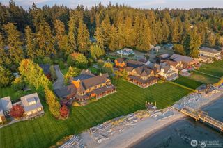 5844 & 5848 Mutiny Bay Road, Freeland, WA 98249