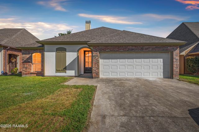 709 Copper Meadow Boulevard, Youngsville, LA 70592