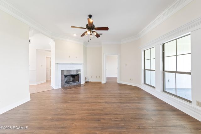 709 Copper Meadow Boulevard, Youngsville, LA 70592