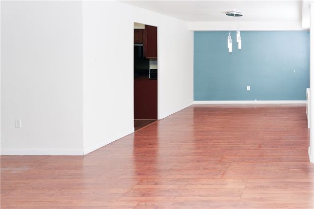 4625 Fifth Ave 202, Oakland, PA 15213