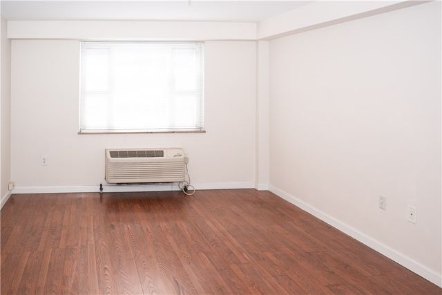 4625 Fifth Ave 202, Oakland, PA 15213