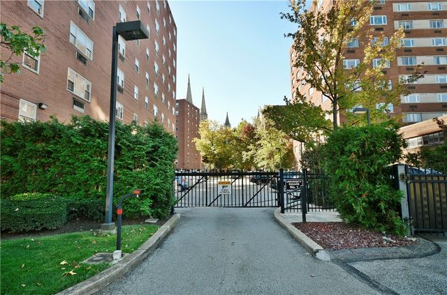 4625 Fifth Ave 202, Oakland, PA 15213