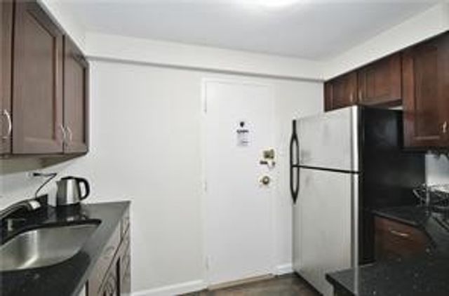 4625 Fifth Ave 202, Oakland, PA 15213