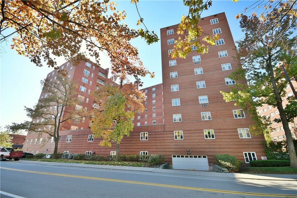 4625 Fifth Ave 202, Oakland, PA 15213