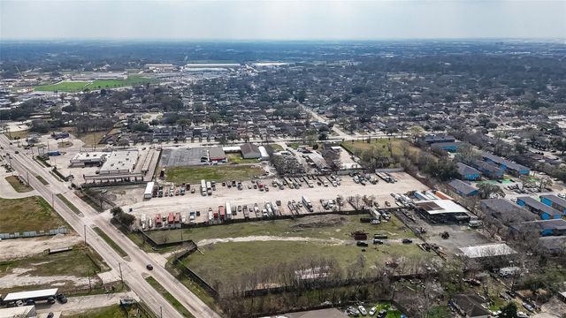 1760 Allen Genoa Road, Houston, TX 77017