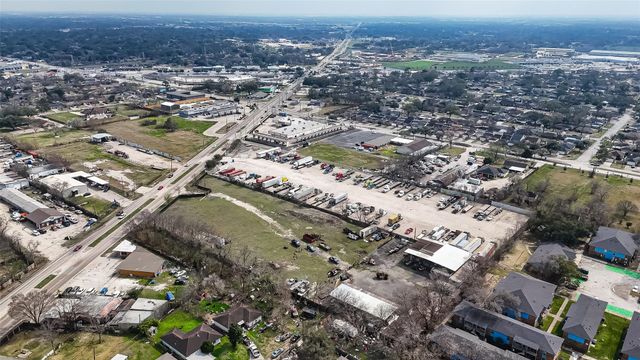 1760 Allen Genoa Road, Houston, TX 77017